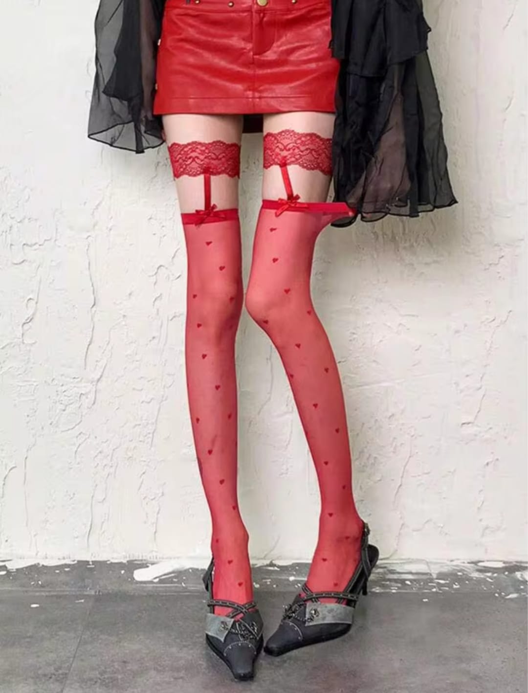 Women’s Sheer Heart Pattern Thigh-High Stockings with Lace Top & Bow Detail – Pink